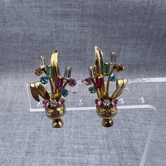 Fruit Salad Crystals earrings, 22K Gold Plated, Bouquets Clip Earrings, Vintage - Picture 3 of 11